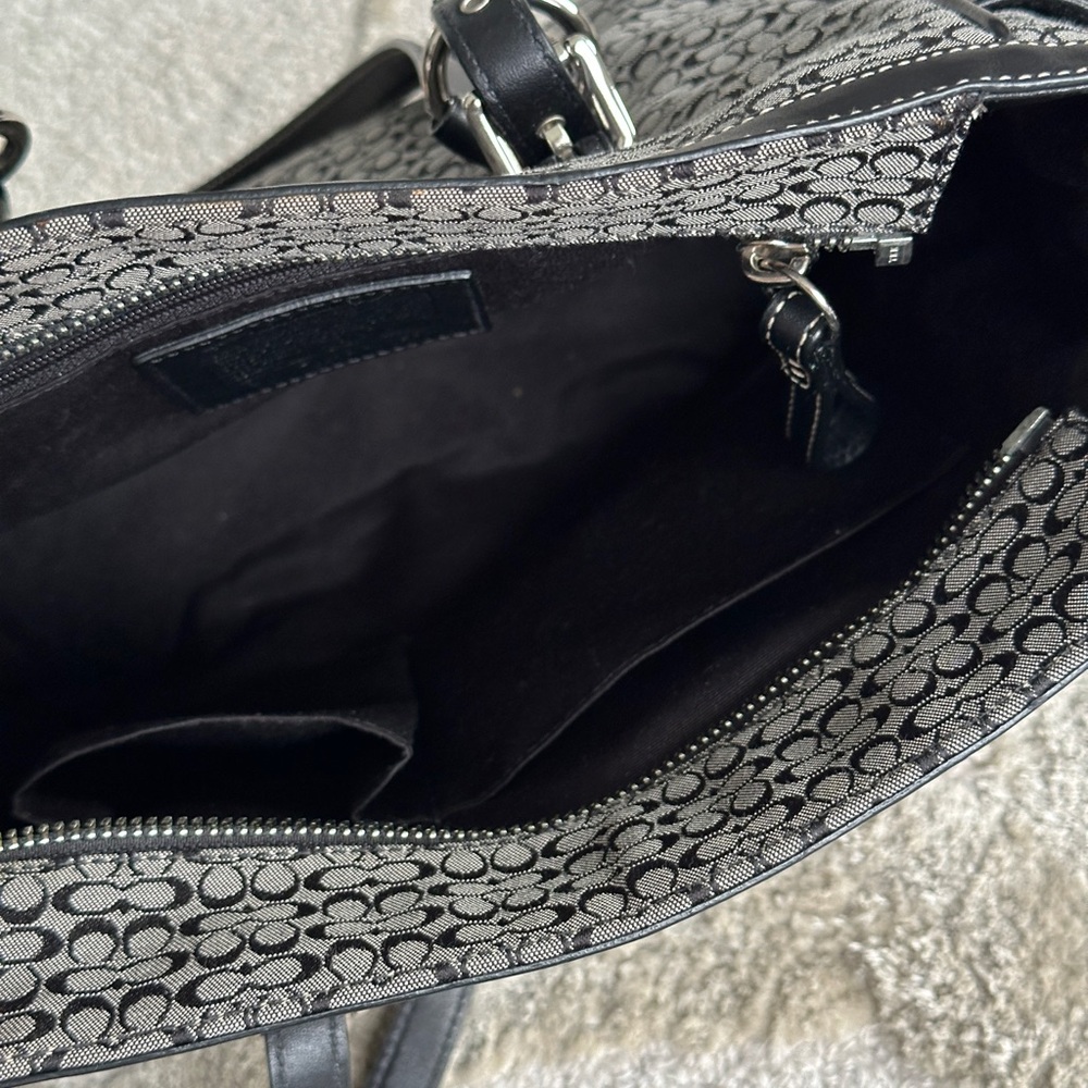 Coach Signature Jacquard Tote – Black & Gray - Picture 5 of 7